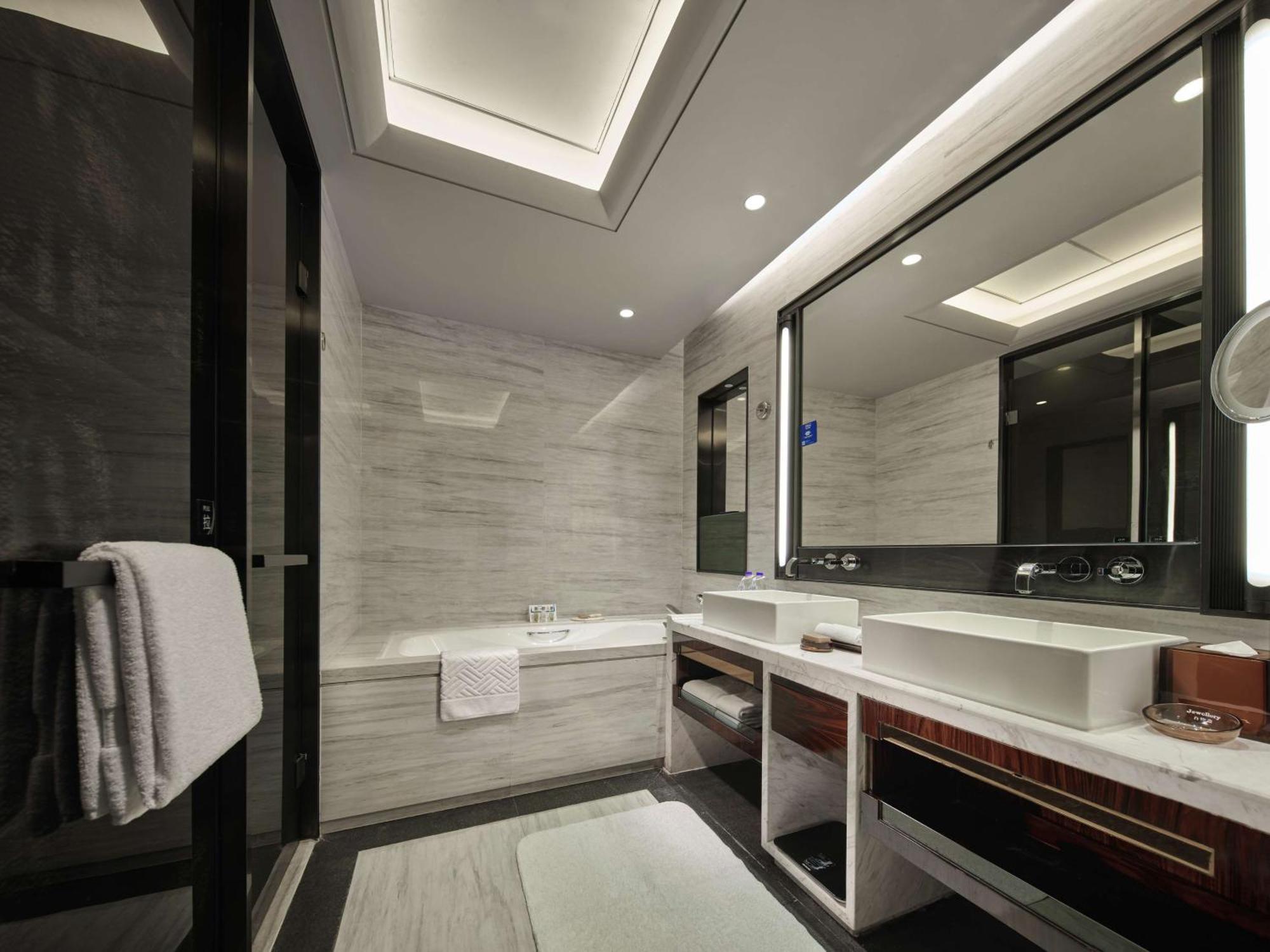 Hilton Shenzhen Shekou Nanhai Buitenkant foto